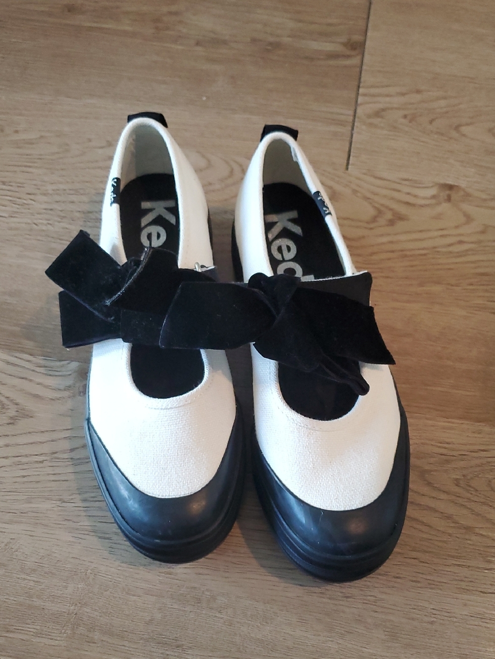 Keds White and Black Girls Bow Mary Jane Sneakers